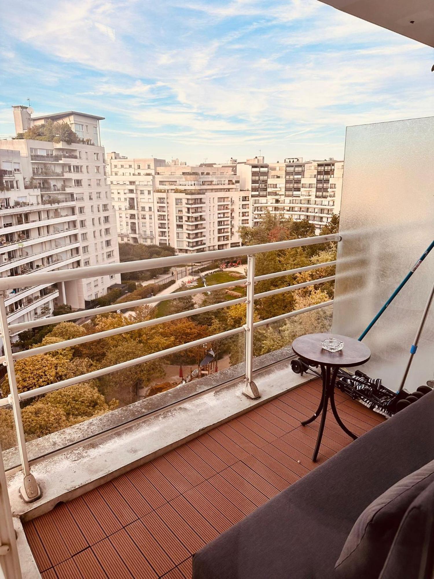 Ryan Homes - In Apart Hotel, La Defense Курбевуа Экстерьер фото
