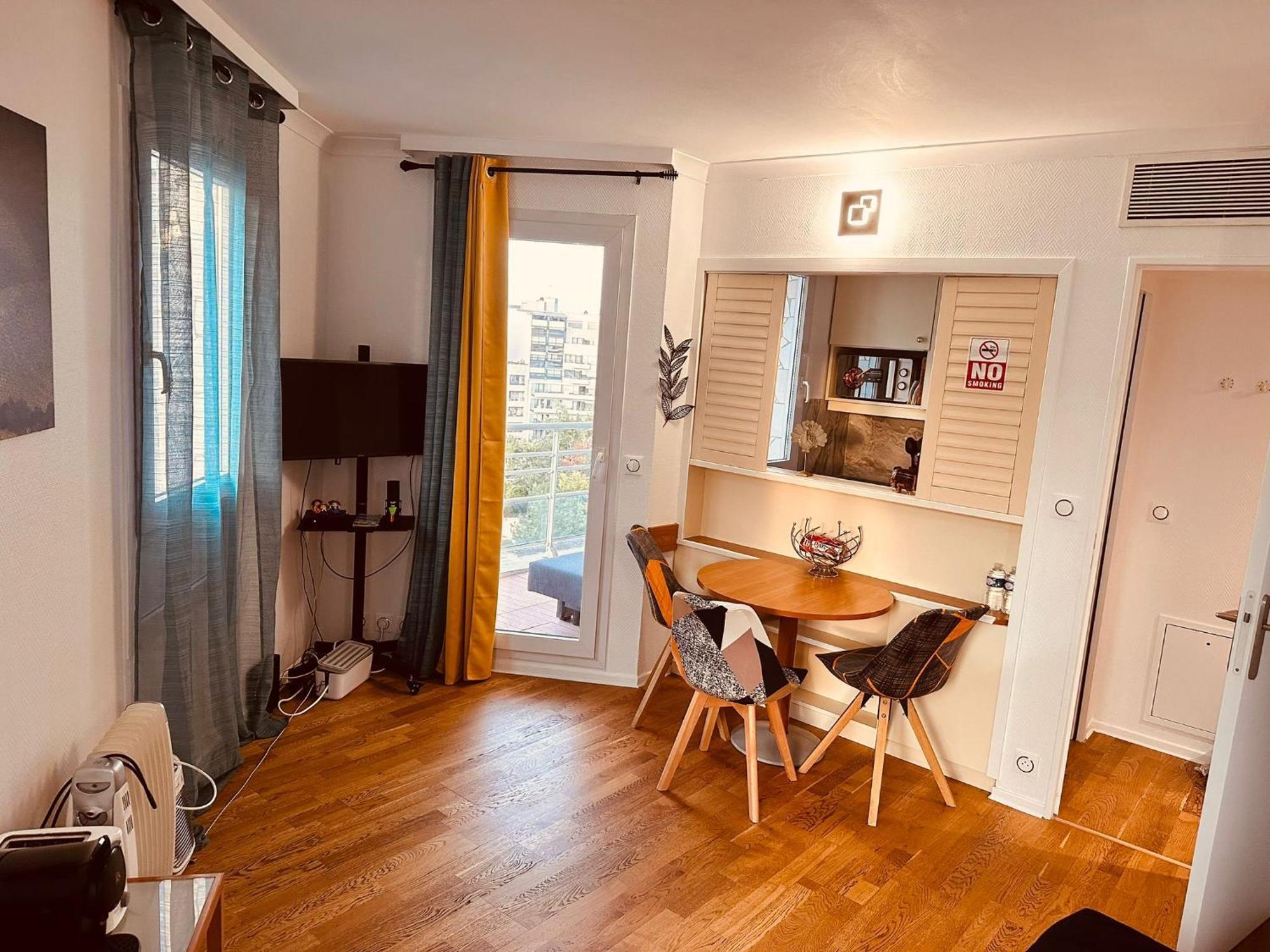 Ryan Homes - In Apart Hotel, La Defense Курбевуа Экстерьер фото